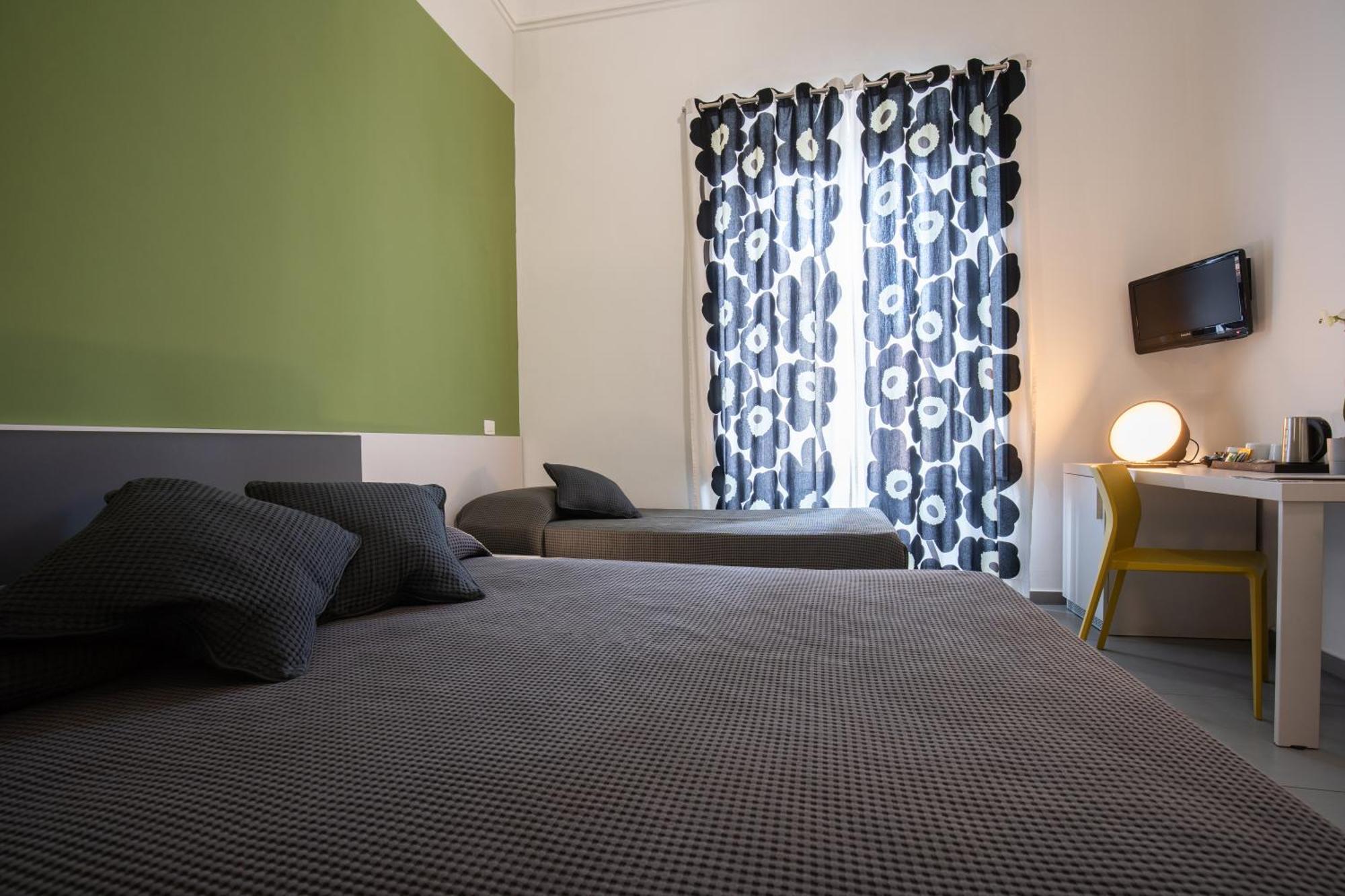 Suite Inn كاتانيا الغرفة الصورة